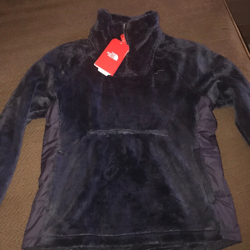 Size Large North Face 1/4 zip pullover